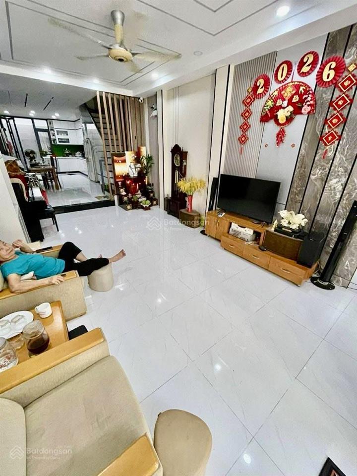 Bán nhà đường phan huy thực tân hưng quận 7. 4 tầng, 4pn. gần lotte mart, phú mỹ hưng. giá 19 tỷ.