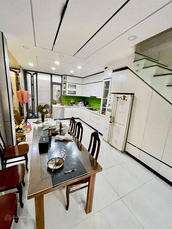 Bán nhà đường phan huy thực tân hưng quận 7. 4 tầng, 4pn. gần lotte mart, phú mỹ hưng. giá 19 tỷ.