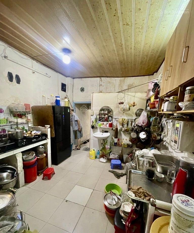 Nhà cấp 4 hẻm ô tô lê thị riêng quận 1. kế phố đi bộ bùi viện dt 72m2, tiện xây chdv. giá 21,9 tỷ