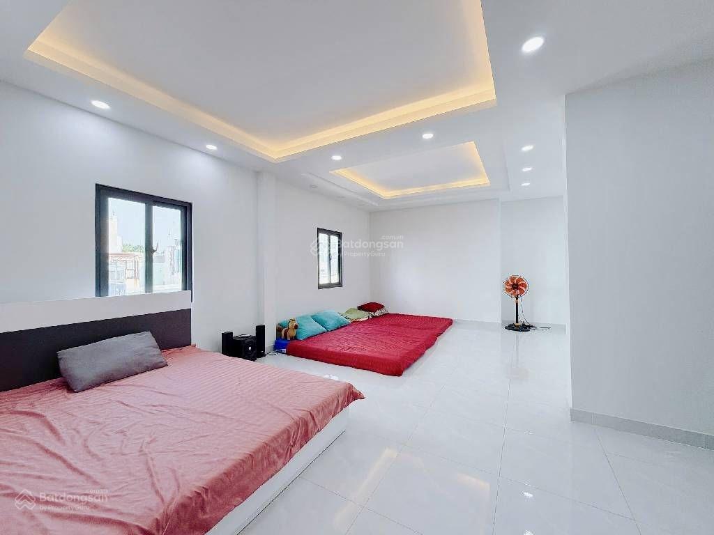 Nhà nở hậu 6m, ô tô ngủ trong nhà, ngang 4.4m ngay tạ quang bửu chánh hưng q8. 5pn. giá tốt 16,8 ty
