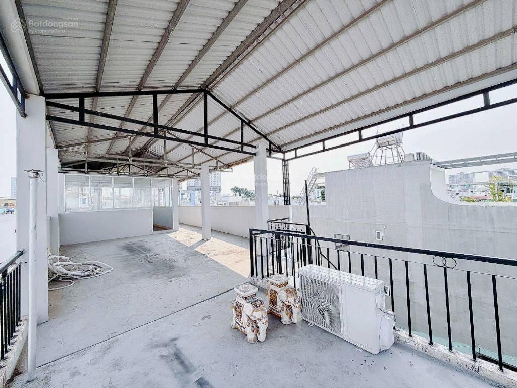 Nhà nở hậu 6m, ô tô ngủ trong nhà, ngang 4.4m ngay tạ quang bửu chánh hưng q8. 5pn. giá tốt 16,8 ty