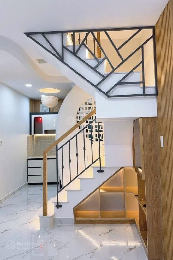 Bán nhà hẻm nguyễn trãi quận 5. gần trần hưng đạo. dt 27m2. 2 tầng. giá 7,6 tỷ.