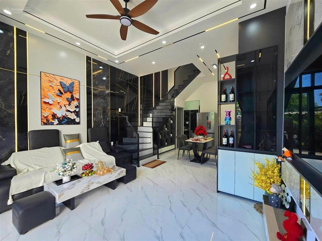 Siêu phẩm dòng tiền 3 tầng kiệt ô tô hoàng thị loan, cách phố 30m, thu ~30tr/tháng, 70,9m², 6 tỷ xx