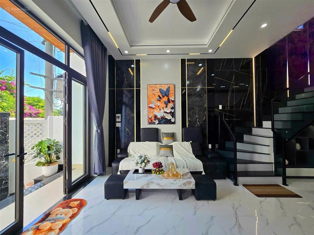 Siêu phẩm dòng tiền 3 tầng kiệt ô tô hoàng thị loan, cách phố 30m, thu ~30tr/tháng, 70,9m², 6 tỷ xx
