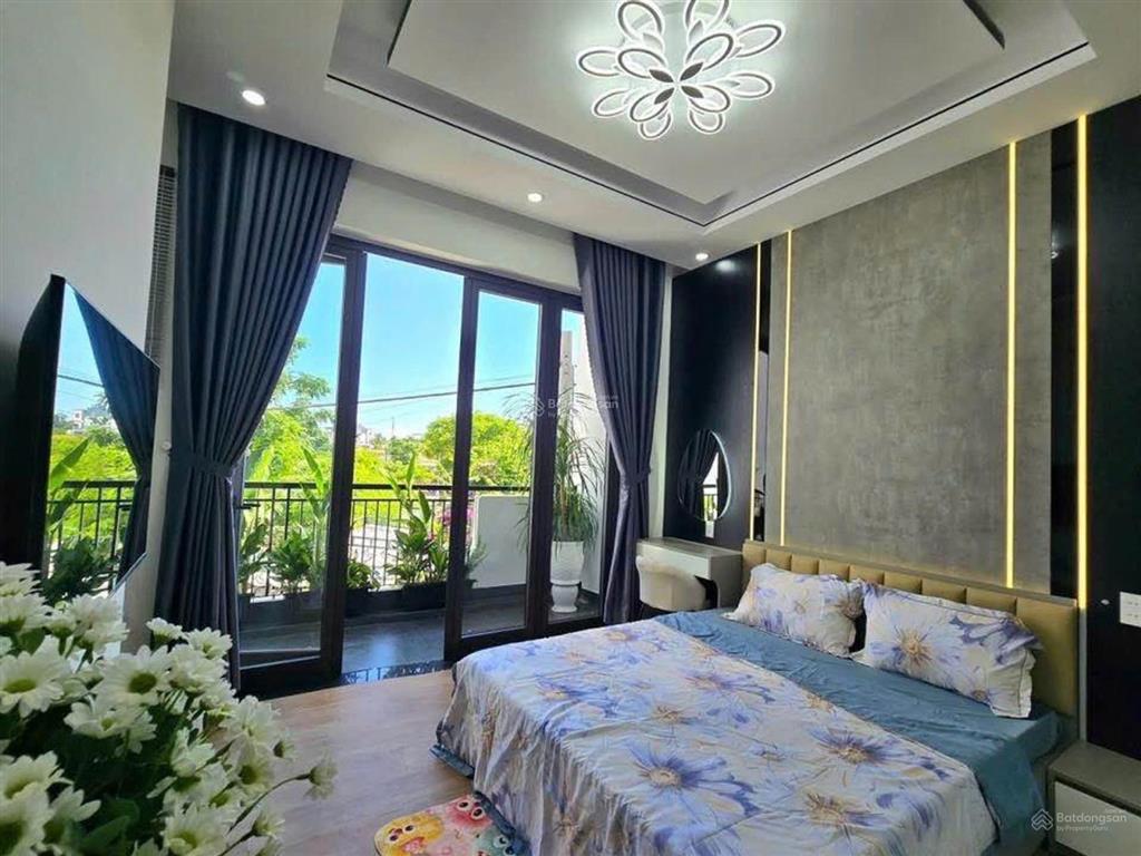 Siêu phẩm dòng tiền 3 tầng kiệt ô tô hoàng thị loan, cách phố 30m, thu ~30tr/tháng, 70,9m², 6 tỷ xx