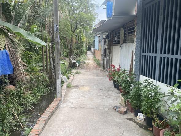 Bán gấp đất hóc môn giá 2 tỷ  105m2, diện tích công nhận 67.8m2 đã thổ cư