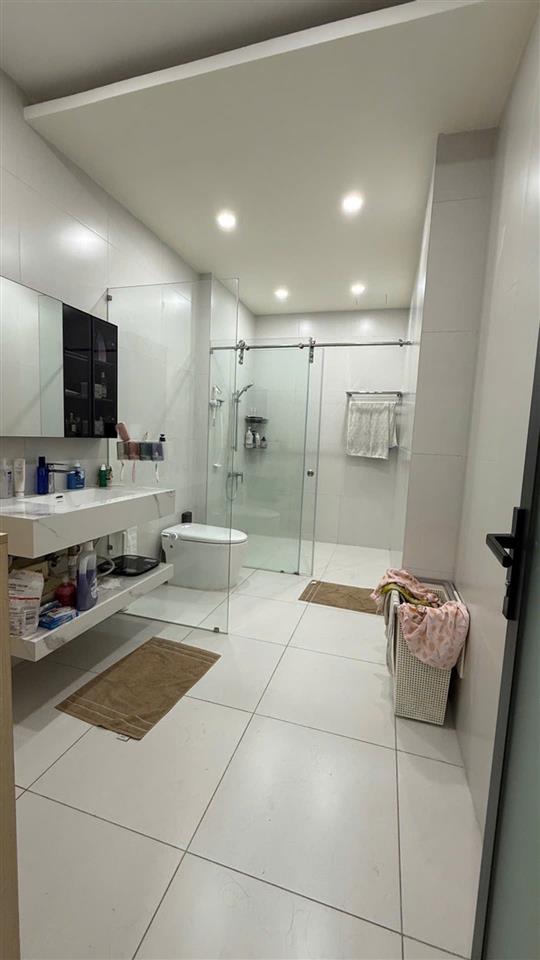 bán nhà hẻm xe tang  nhà mới sos gấp bán q4 
4  tấm rẻ bèo GIÃM NGAY 1,5 TỶ