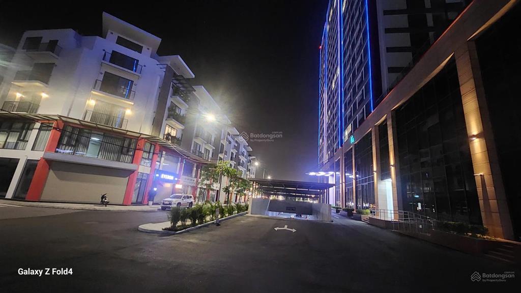 Liền kề khai sơn, view chính diện chung cư  kinh doanh tốt dt 99,2m2 giá 31,x tỷ. 0982 282 ***.
