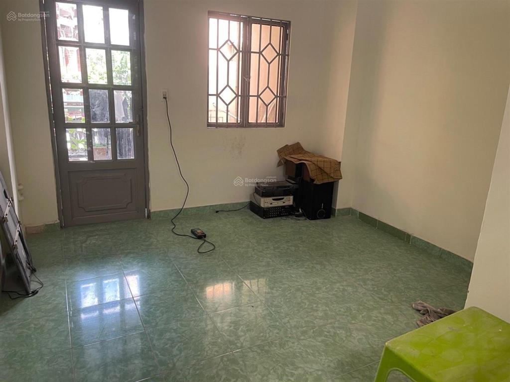 Chính chủ bán nhà ngay chợ vải tân bình, lạc long quân 28m2  3 lầu giá tốt