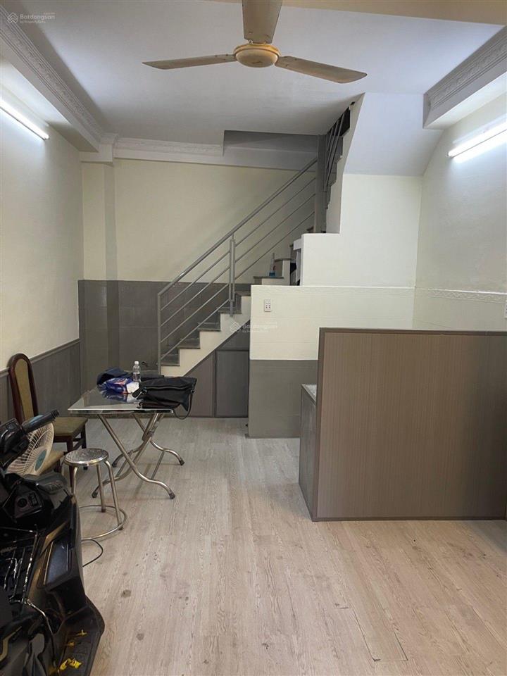 Chính chủ bán nhà ngay chợ vải tân bình, lạc long quân 28m2  3 lầu giá tốt