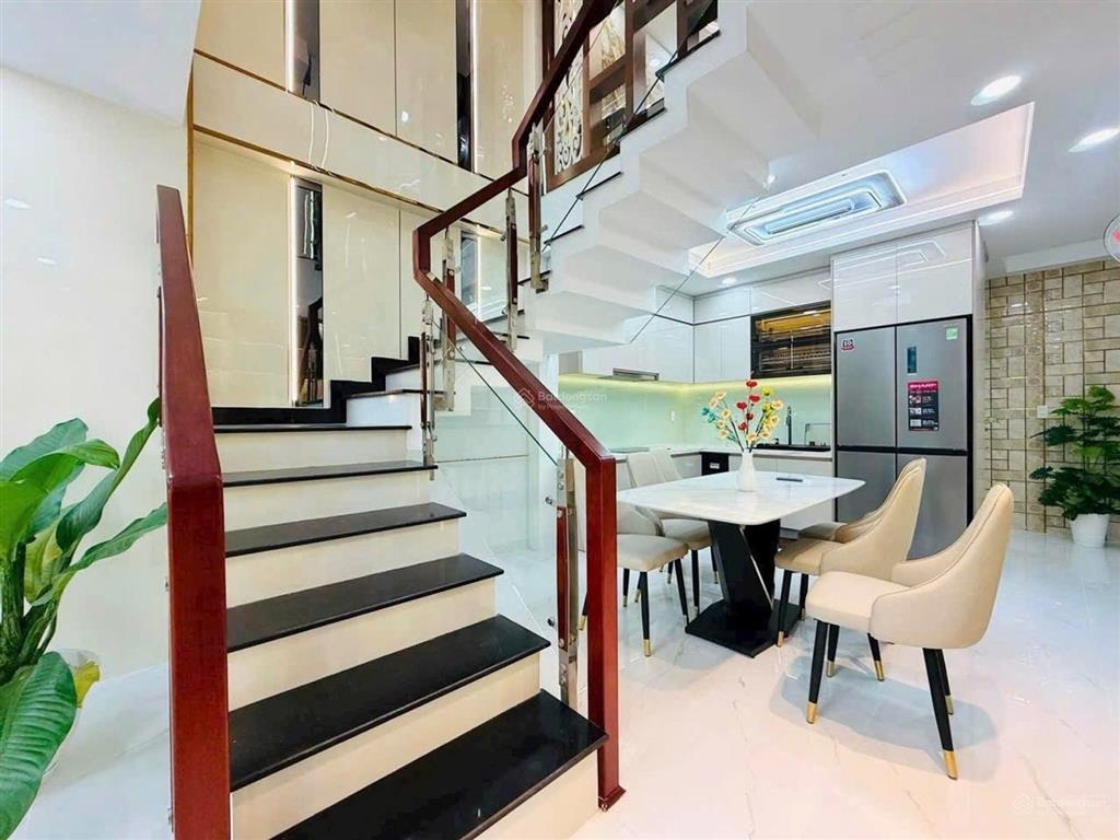 Bán nhà mới, đẹp đường phạm văn chiêu, gò vấp, 5 tầng 4pn, hẻm xe tải thông giá tốt