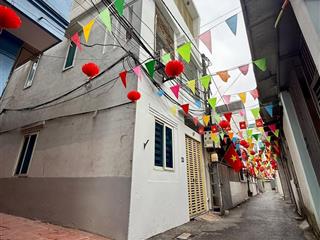 40m 4 tầng  ngõ thông ô tô đỗ cổng  sát đh công nghiệp nhổn  nhỉnh 6 tỷ  không mua là tiếc