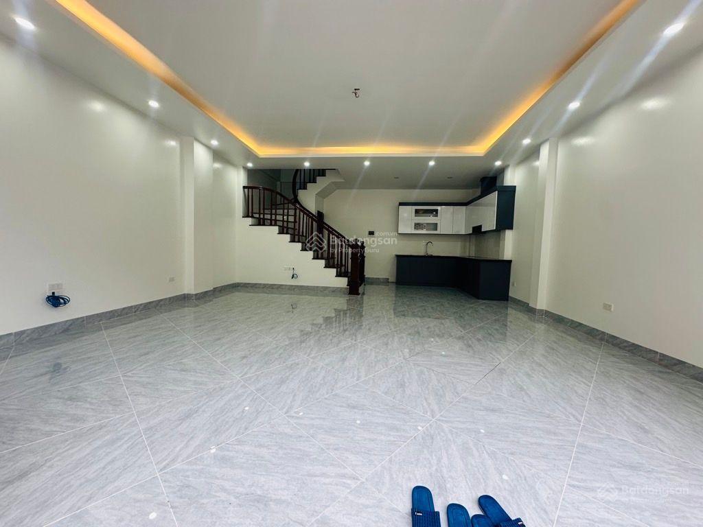 Chỉ 1 căn duy nhất! nhà xây mới 50m, ô tô đỗ cửa, giá đầu tư 5,x tỷ  siêu hiếm