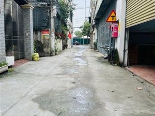 60m 4 tầng sát ql32 & vành đai 4  ngã tư trôi hơn 10 phút tới mỹ đình, giá chỉ 5,x tỷ!