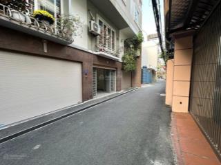 5,x tỷ  nhà 5 tầng sát trịnh văn bô, ô tô chạy vòng quanh  chậm là mất!