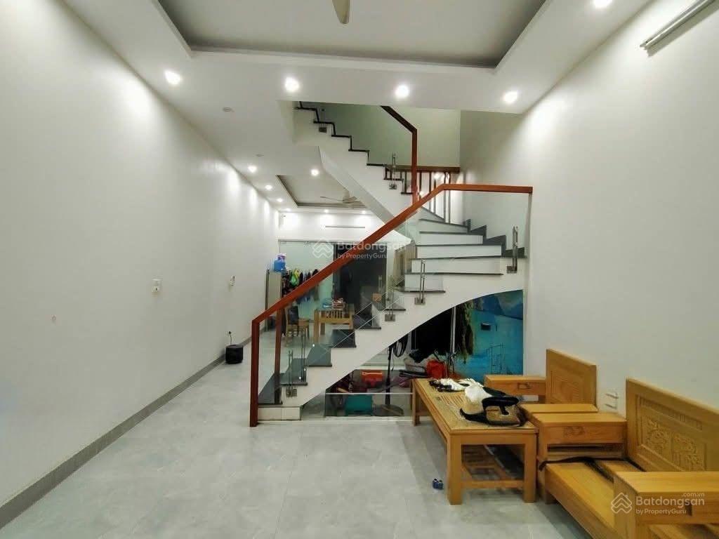 60m 3 tầng dân xây sát ngã tư trôi  ô tô tránh, kinh doanh đỉnh  không mua là tiếc! chỉ 7 tỷ