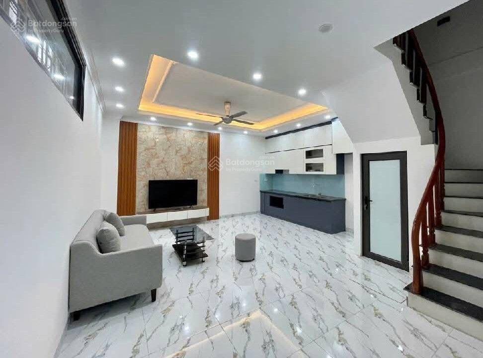 Kim chung  lai xá  33m 5 tầng, ngõ thông oto đỗ cửa  chỉ nhỉnh 5tỷ  hiếm!