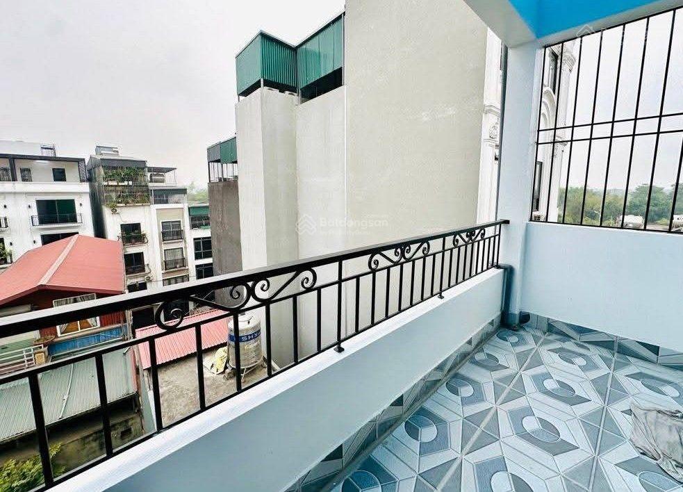 Kim chung  lai xá  33m 5 tầng, ngõ thông oto đỗ cửa  chỉ nhỉnh 5tỷ  hiếm!