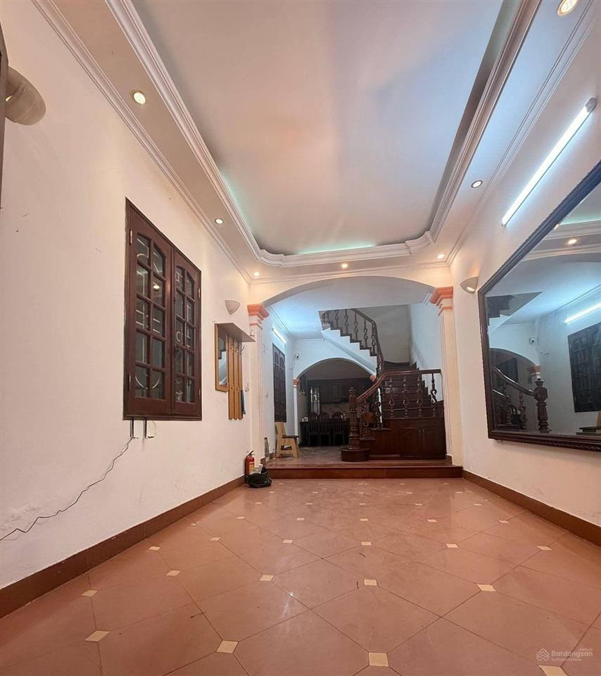 Trạm trôi sát ql32  38m2 x 4tầng dân xây ôtô tải đỗ cửa  nhỉnh 6 tỷ! hàng hiếm có khó tìm