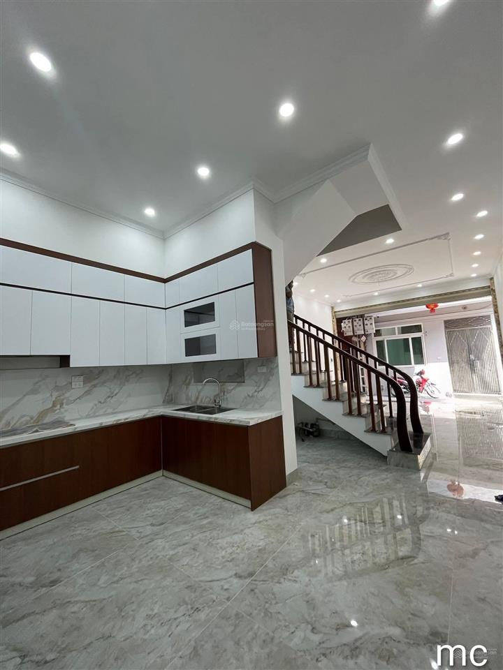 Sốc lõi trạm trôi  50m2 x 5 tầng lộng lẫy  giá chỉ 5.2 tỷ