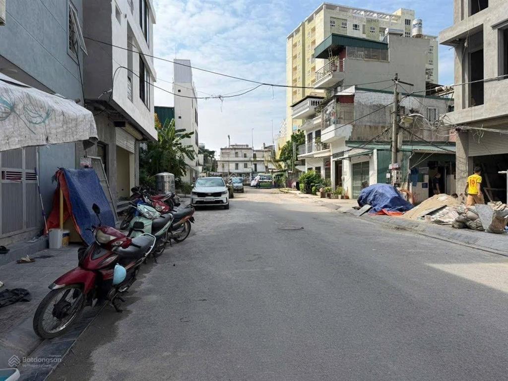 "siêu vip" trạm trôi! 45m 4 tầng  ô tô tránh đỗ cửa  cực đẹp  nhỉnh 7 tỷ!
