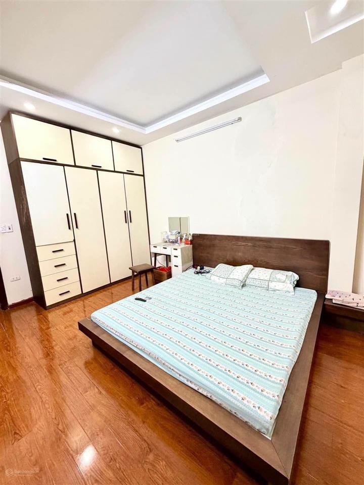 Hàng xóm phố nhổn! 45m 4 tầng  sát ql32  ô tô tránh  dân xây  chỉ 7,x tỷ!