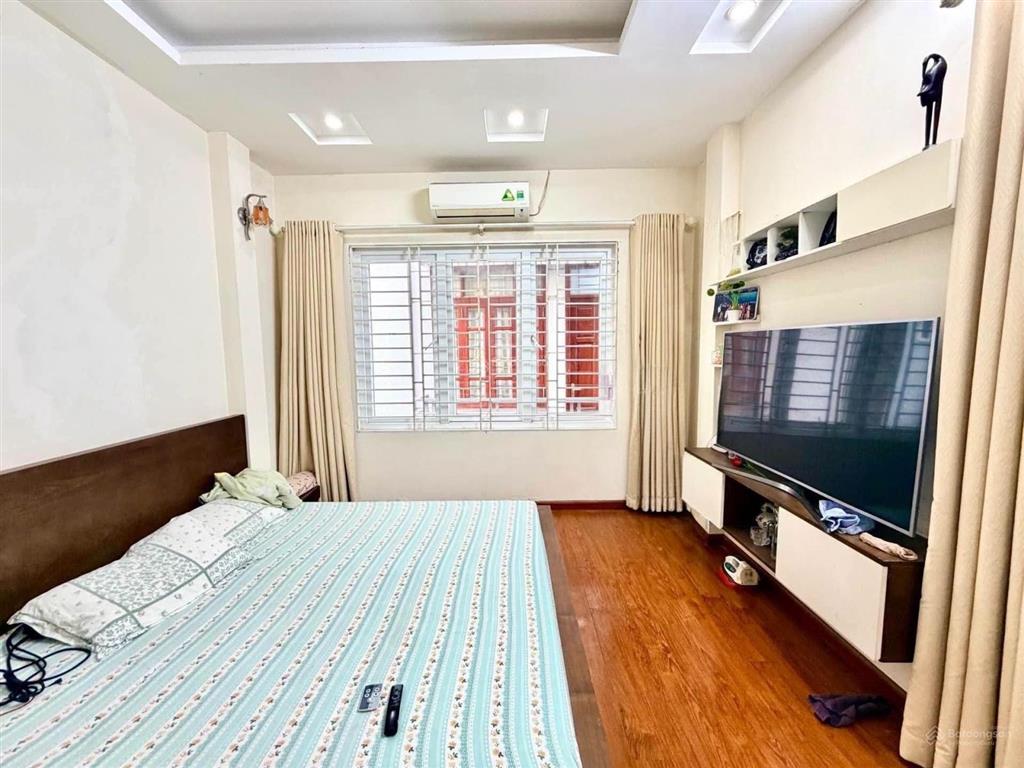 Hàng xóm phố nhổn! 45m 4 tầng  sát ql32  ô tô tránh  dân xây  chỉ 7,x tỷ!