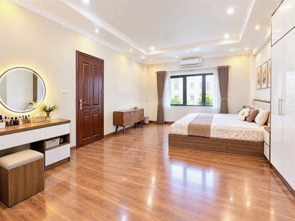Trung tâm trạm trôi nhà mới tinh 5 tầng 48m  ở ngay  rõ ràng không quy hoạch  chỉ hơn 4 tỷ