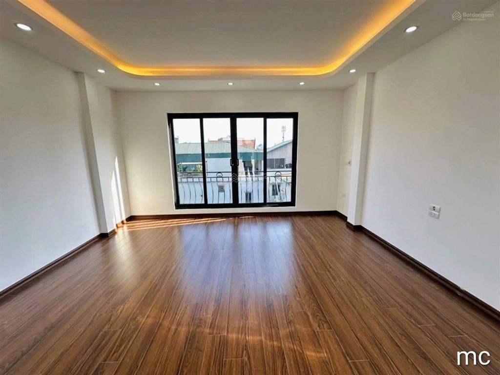 Giang xá  lõi trạm trôi 4 tỷ mua nhà 40m x 5 tầng mới tinh  cơ hội ko lặp lại