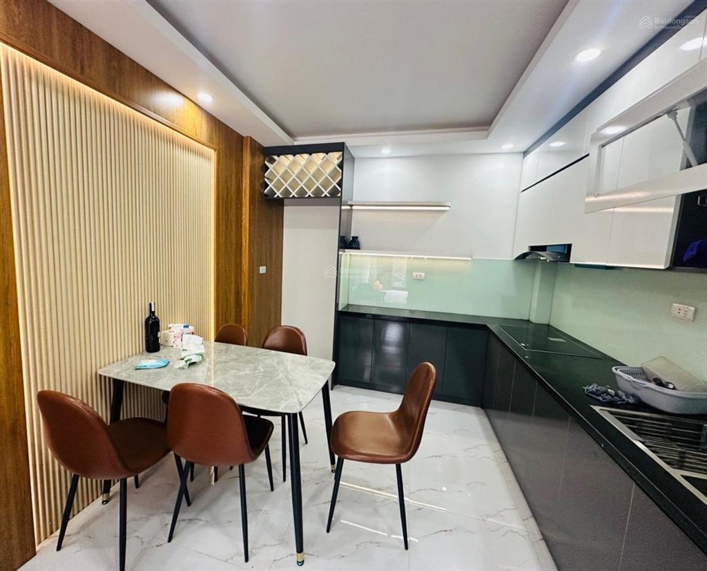 40m 5 tầng mới cứng ô tô sát nhà hàng xóm đh công nghiệp! chỉ nhỉnh 5 tỷ