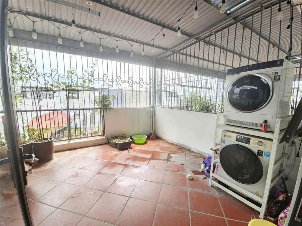 Vợ chồng trẻ đừng bỏ lỡ  sát ngã tư trôi! 38m 4 tầng  sổ vuông đét  ô tô thông  chỉ 6 tỷ!
