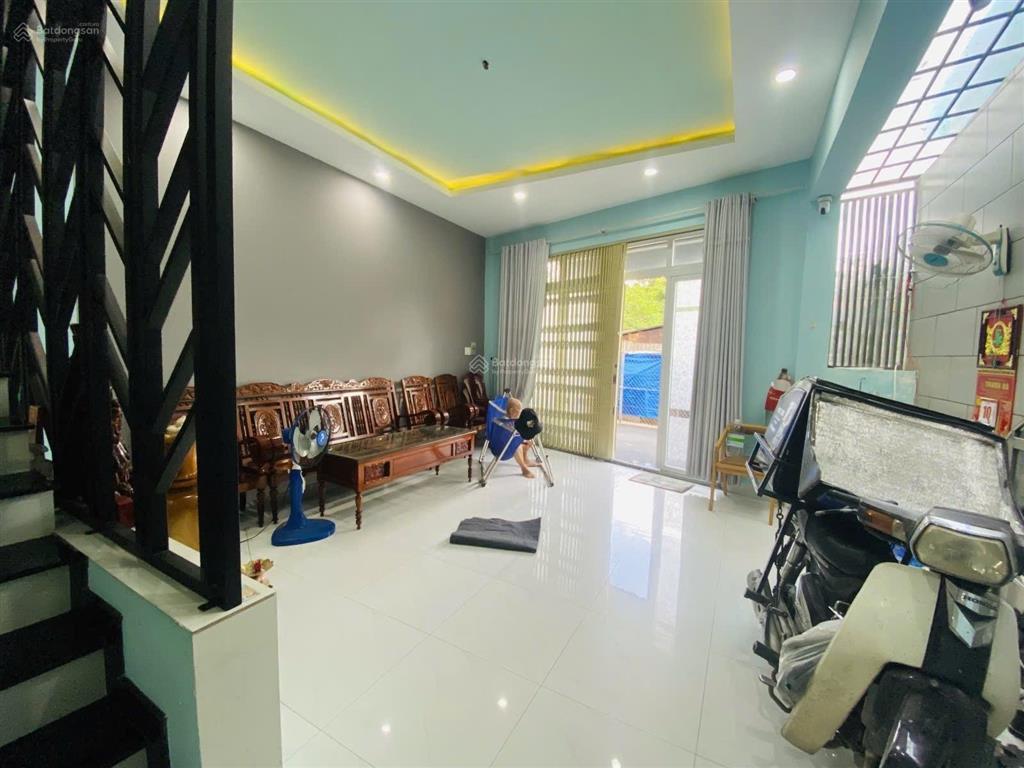 Nhà ở ngay  đường số 23  bình trưng tây | 63m (4.7x13) | 3 tầng (3pn + 4wc) | xe hơi