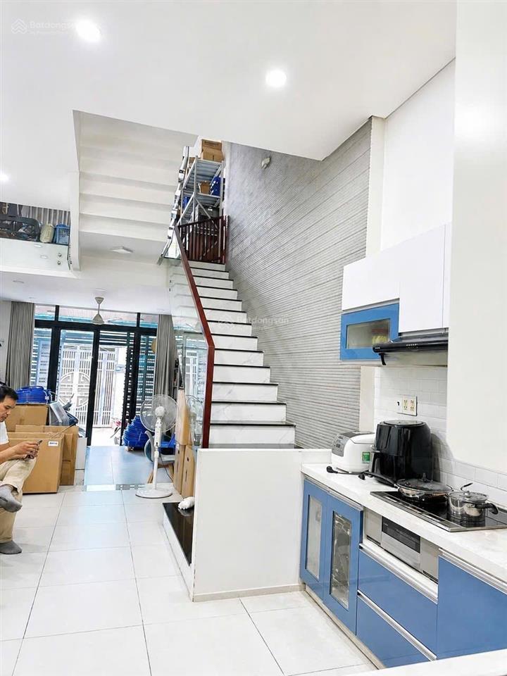 Nhà 3 tầng  đường số 9  bình trưng tây | 59m2 (4.2x14.3m) | 3pn + 3wc | xe hơi quay đầu