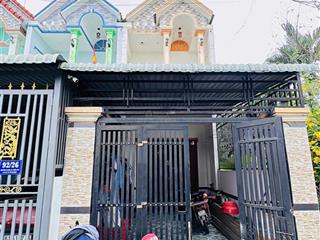 Bán gấp căn nhà mặt tiền nhựa ngay chợ tân long rẻ hơn hàng xóm 300tr