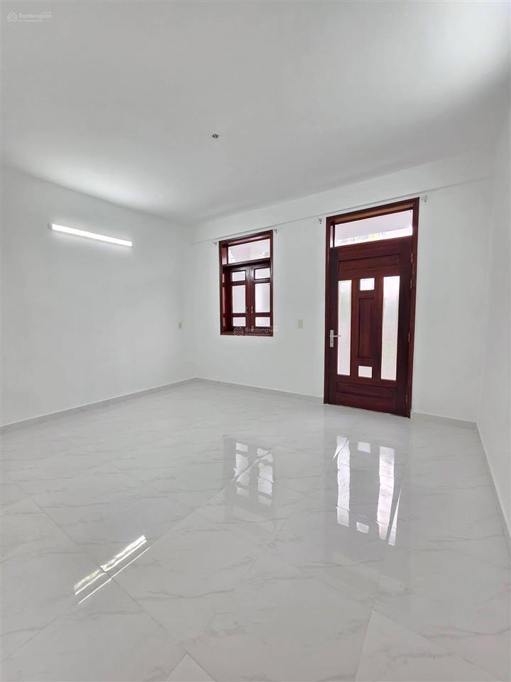 Bán nhà trong kdc cao cấp ngay khu phức hợp bcon gần go dĩ an giá rẻ