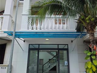 Bán nhà trong kdc cao cấp ngay khu phức hợp bcon gần go dĩ an giá rẻ