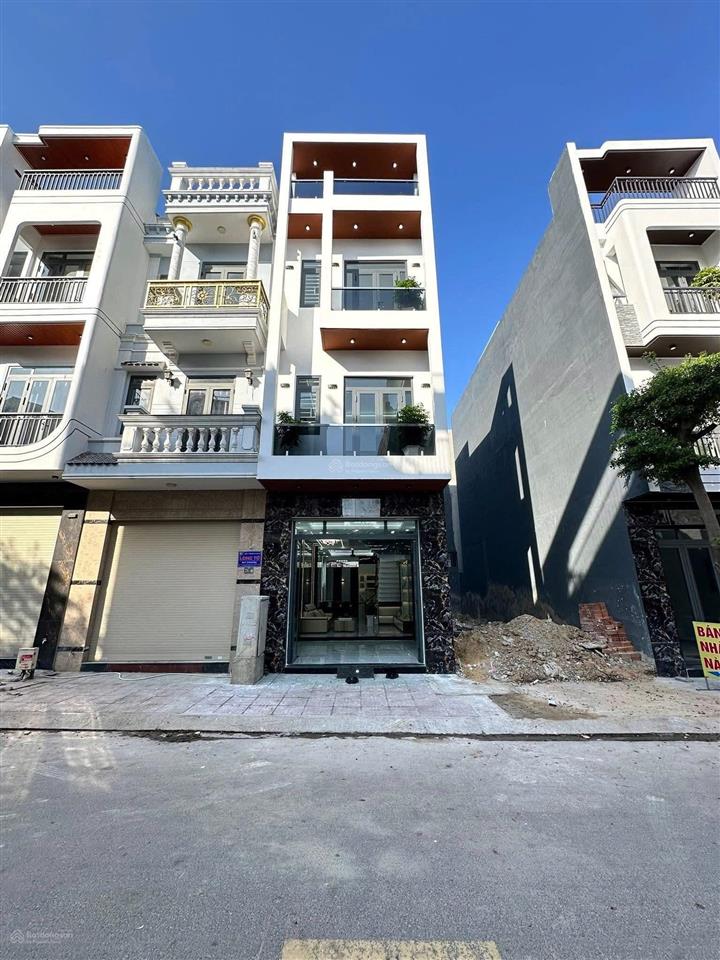Bán gấp căn nhà full nội thất xịn ngay ngã 4 miếu ông cù giá rẻ nhất khu rẻ hơn xung quanh 300tr