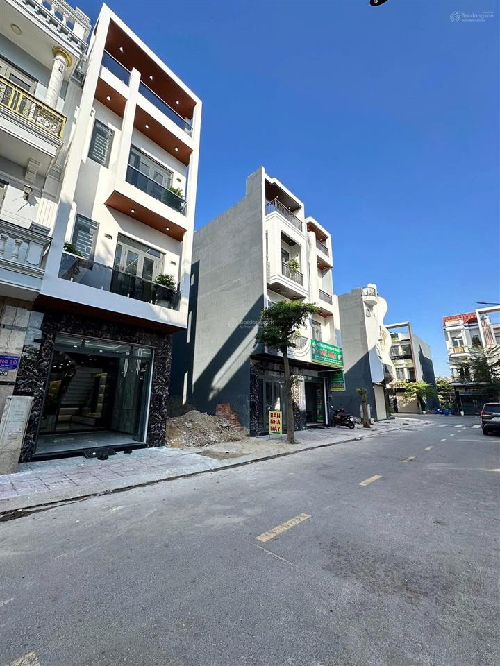 Bán gấp căn nhà full nội thất xịn ngay ngã 4 miếu ông cù giá rẻ nhất khu rẻ hơn xung quanh 300tr