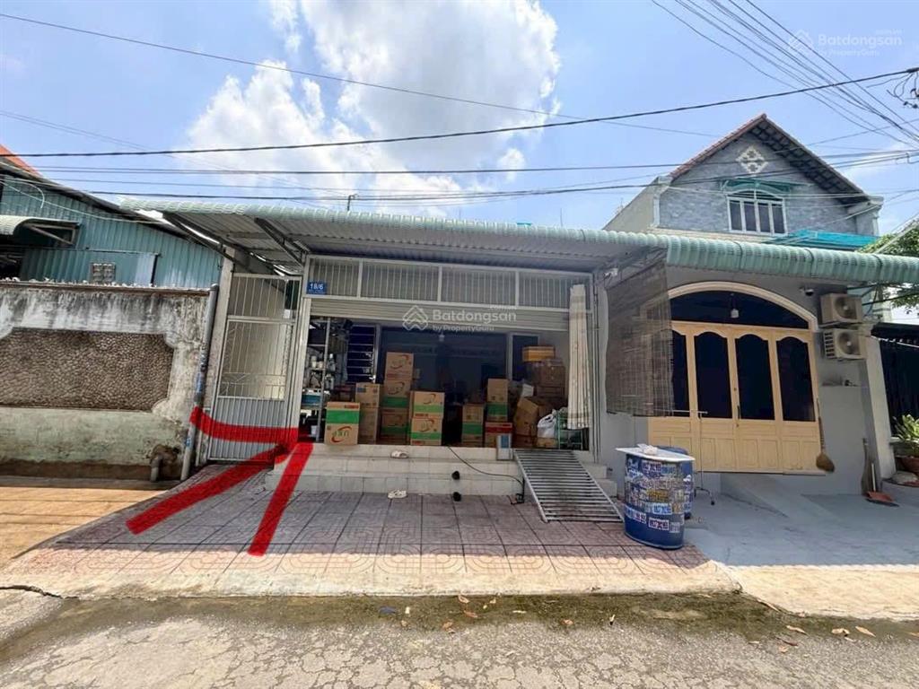 Bán gấp dãy trọ thu nhập cao mặt tiền nhựa ngang khủng ngay chân chung cư bcon