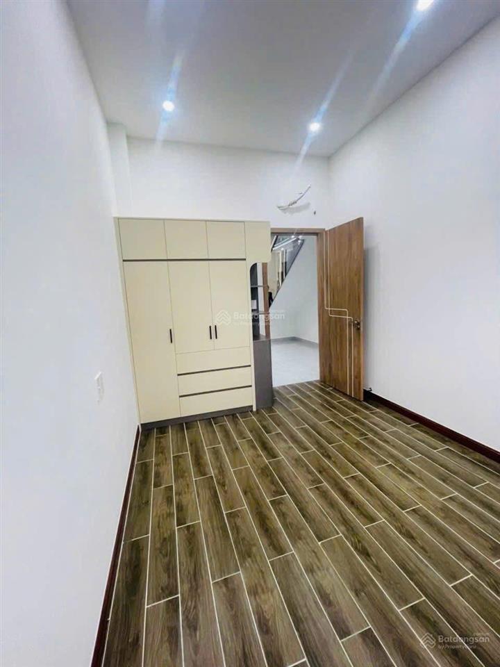 Bán gấp căn nhà full nội thất ngay ngã 4 chiêu liêu mặt tiền nhựa giá rẻ