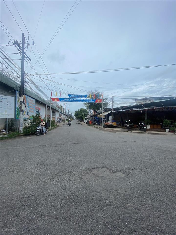 Rẻ hơn hàng xóm 300tr bán gấp lô đất đối diện chung cư gần chợ 434 sát kcn visip giá bao rẻ