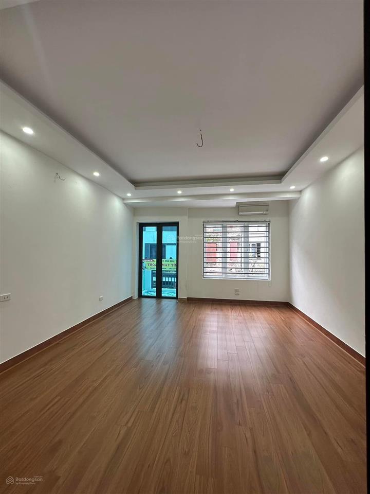 Cc bán nhà ngõ 2 cầu bươu phân lô oto cách 3m với dt33m tặng nhà 5t giá 6.9 tỷ  0962 087 *** c dự