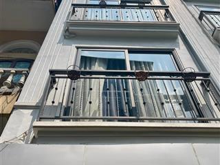 Cc bán nhà ngõ 2 cầu bươu phân lô oto cách 3m với dt33m tặng nhà 5t giá 6.9 tỷ  0962 087 *** c dự