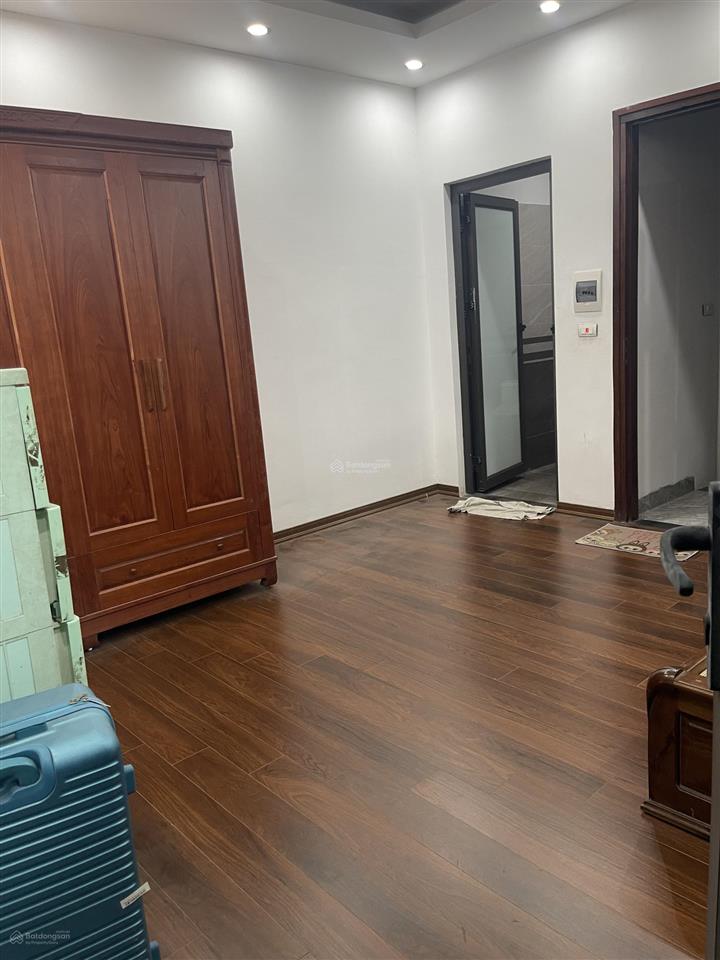 Cc bán nhà ngõ 2 cầu bươu phân lô oto cách 3m với dt33m tặng nhà 5t giá 6.9 tỷ  0962 087 *** c dự