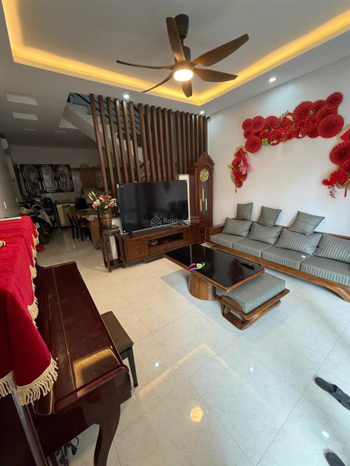 Bán nhà siêu đẹp lô góc đường đà nẵng ngay chợ đà nẵng