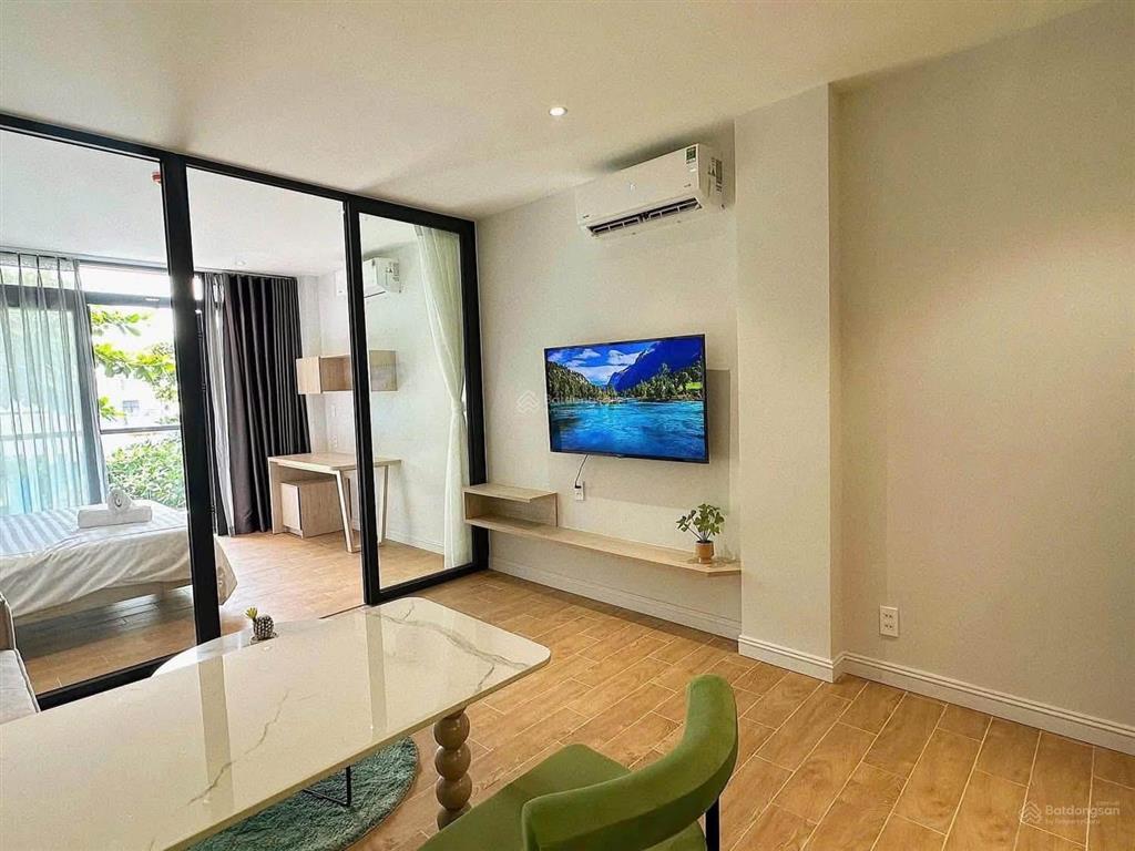 Khai trương căn hộ mới 100% tách bếp 1pn ban công rộng 50m2 ngay lạc long quân  đông hồ