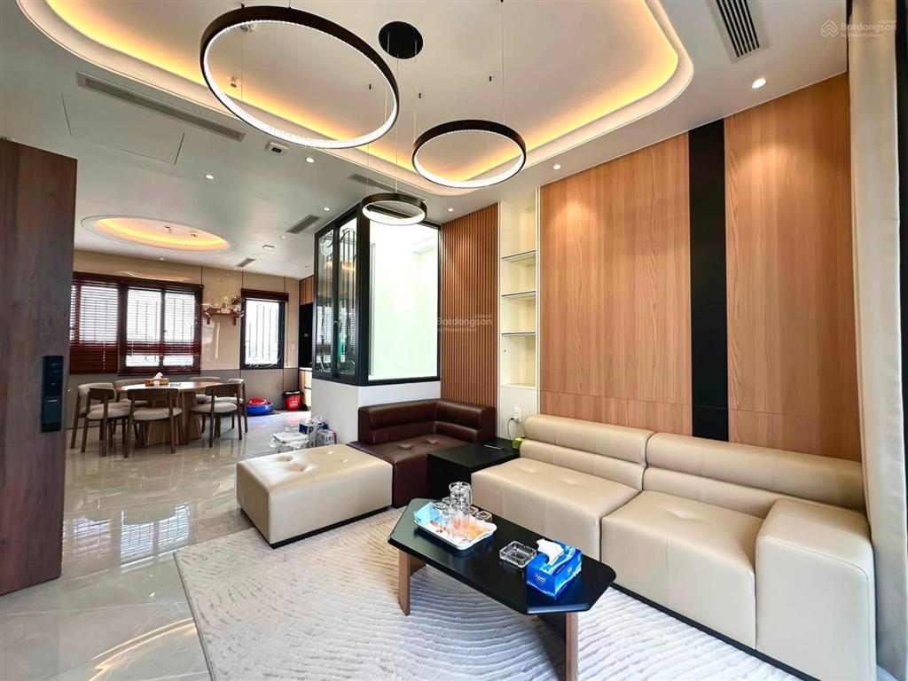 Căn hộ cao cấp penthouse 1pn/1pk/ban công rộng 60m2 ngay lý thường kiệt  gần svđ phú thọ  bắc hải