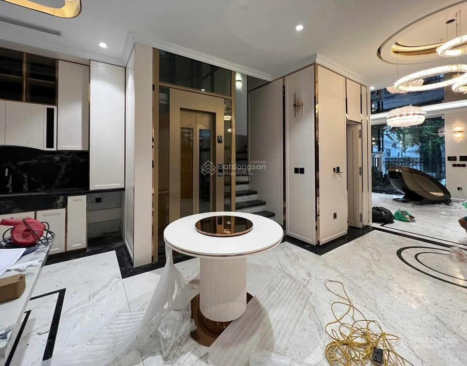 Biệt thự liền kề phố linh đàm duy nhất một căn bán 31,450 tỷ view công viên vườn hoa hồ linh đàm.