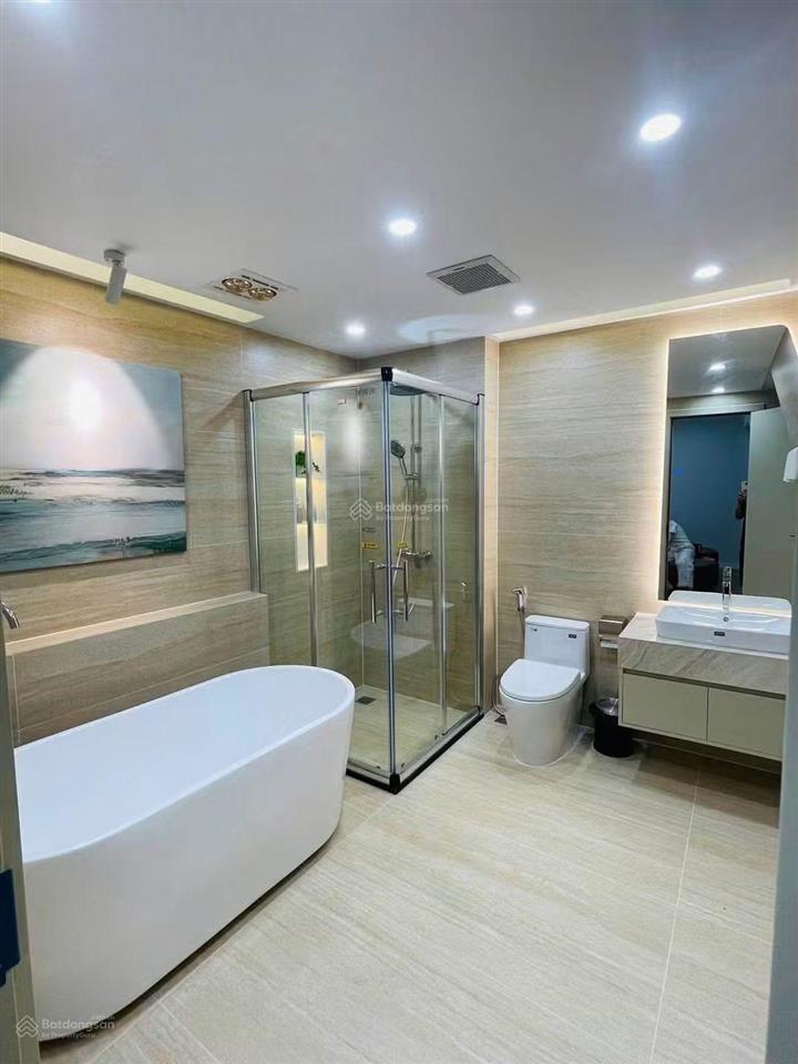 Phân lô 3 ô tô tránh và đỗ cửa, căn hiếm có bán tại ngõ 281 phố tam trinh.