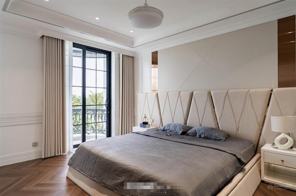 Ô tô tránh trước nhà, nhà 2 mặt thoáng, ngõ thông phân lô tại 281 phố tam trinh